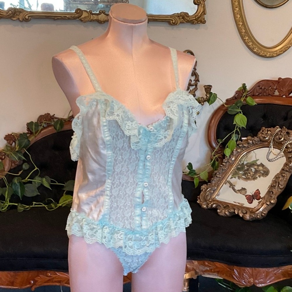 Vintage teddy ruffle V-Neck Delicates Bodysuit lingerie Size L mint